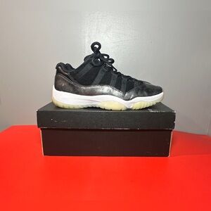 Size 8.5 - Air Jordan 11 Retro Low Barons